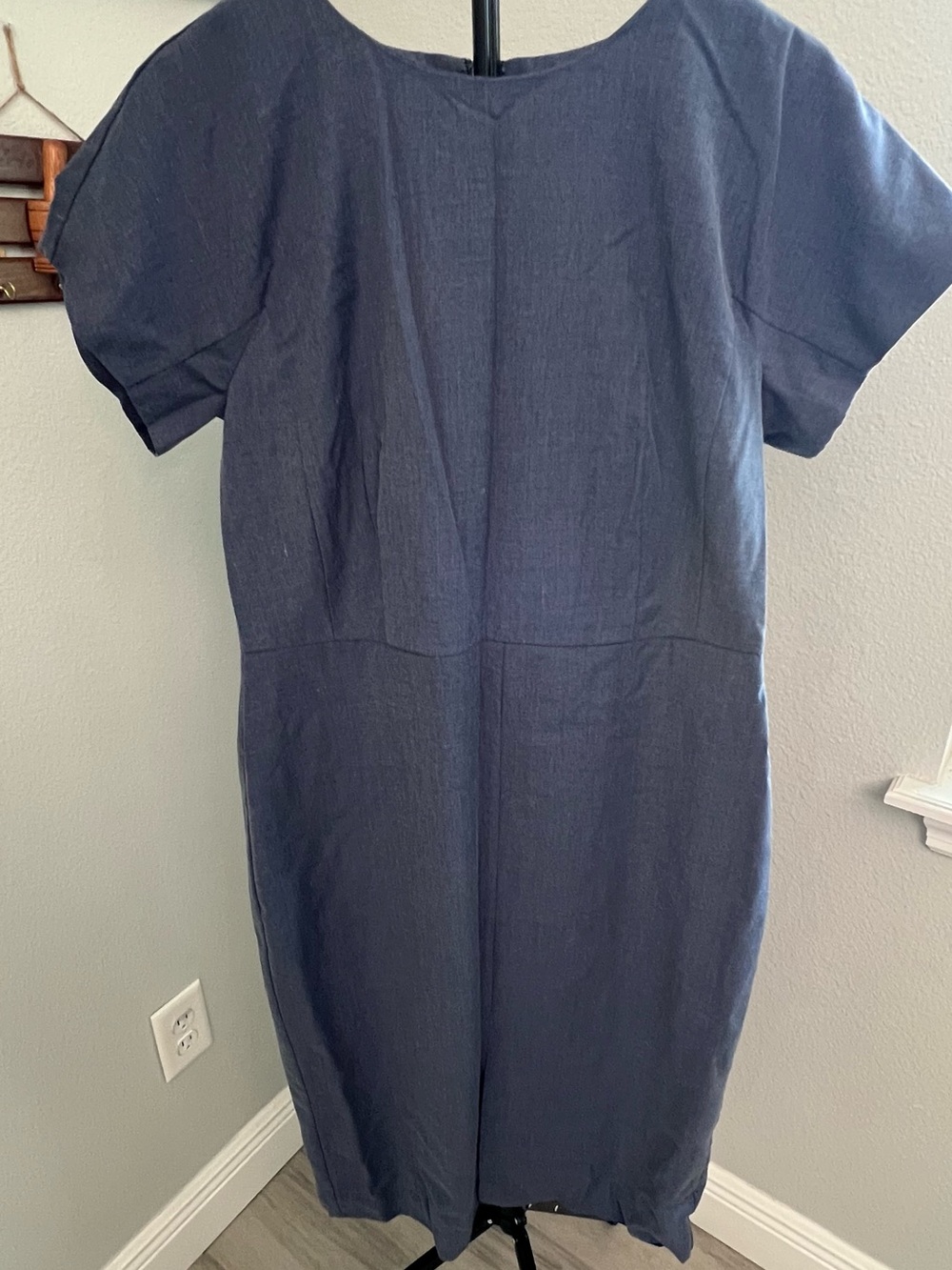Ann Taylor Navy Short-Sleeve Midi Shift Dress